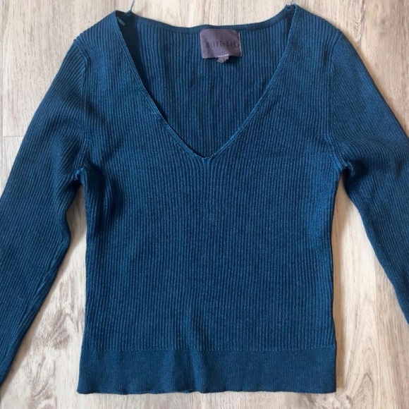 Dark Blue Ribbed V-Neck Sweater - Picture 2 of 2